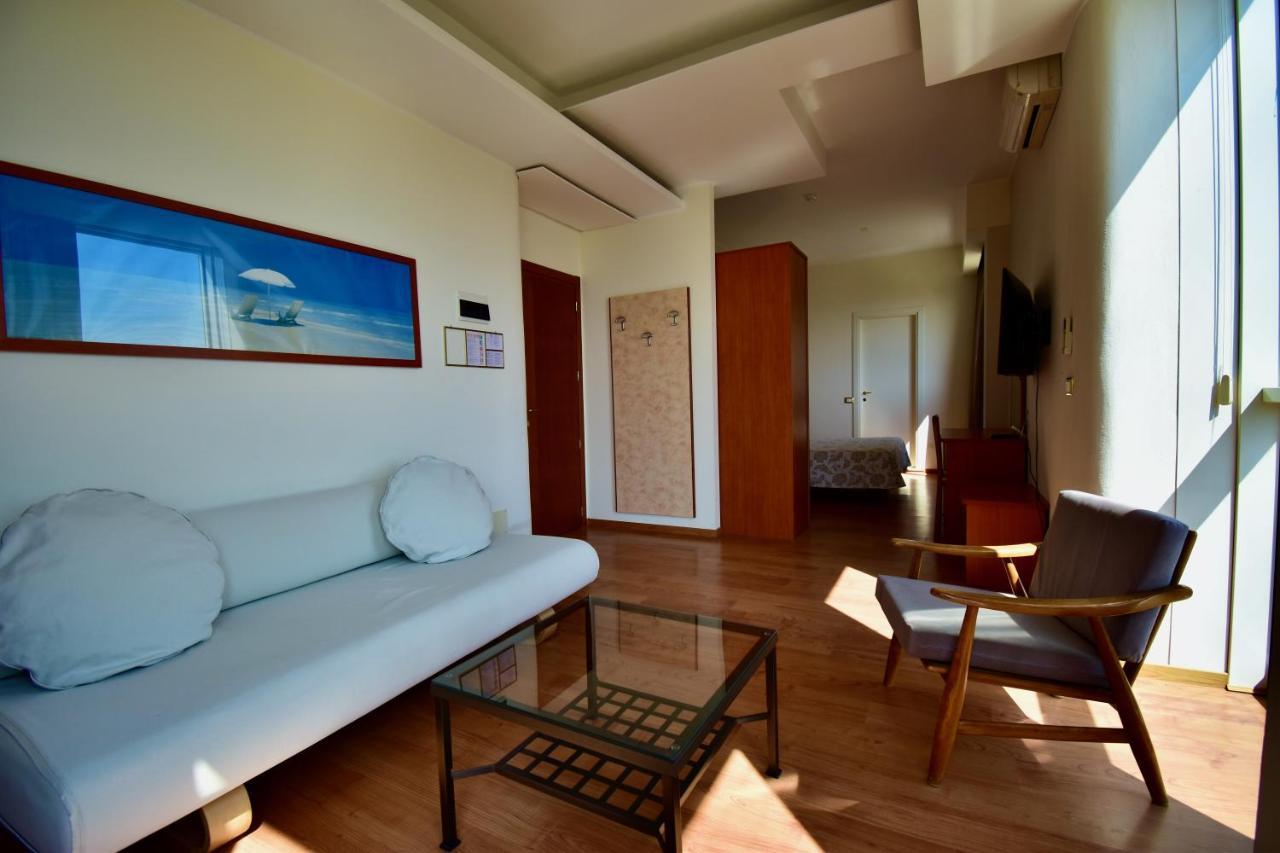 Hotel Astor B&B Lido di Classe Ngoại thất bức ảnh