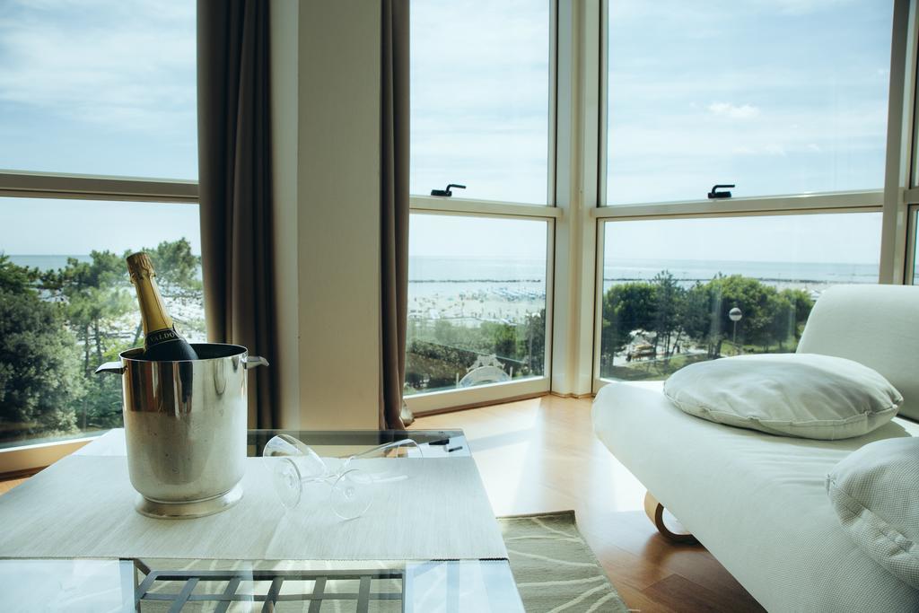 Hotel Astor B&B Lido di Classe Ngoại thất bức ảnh