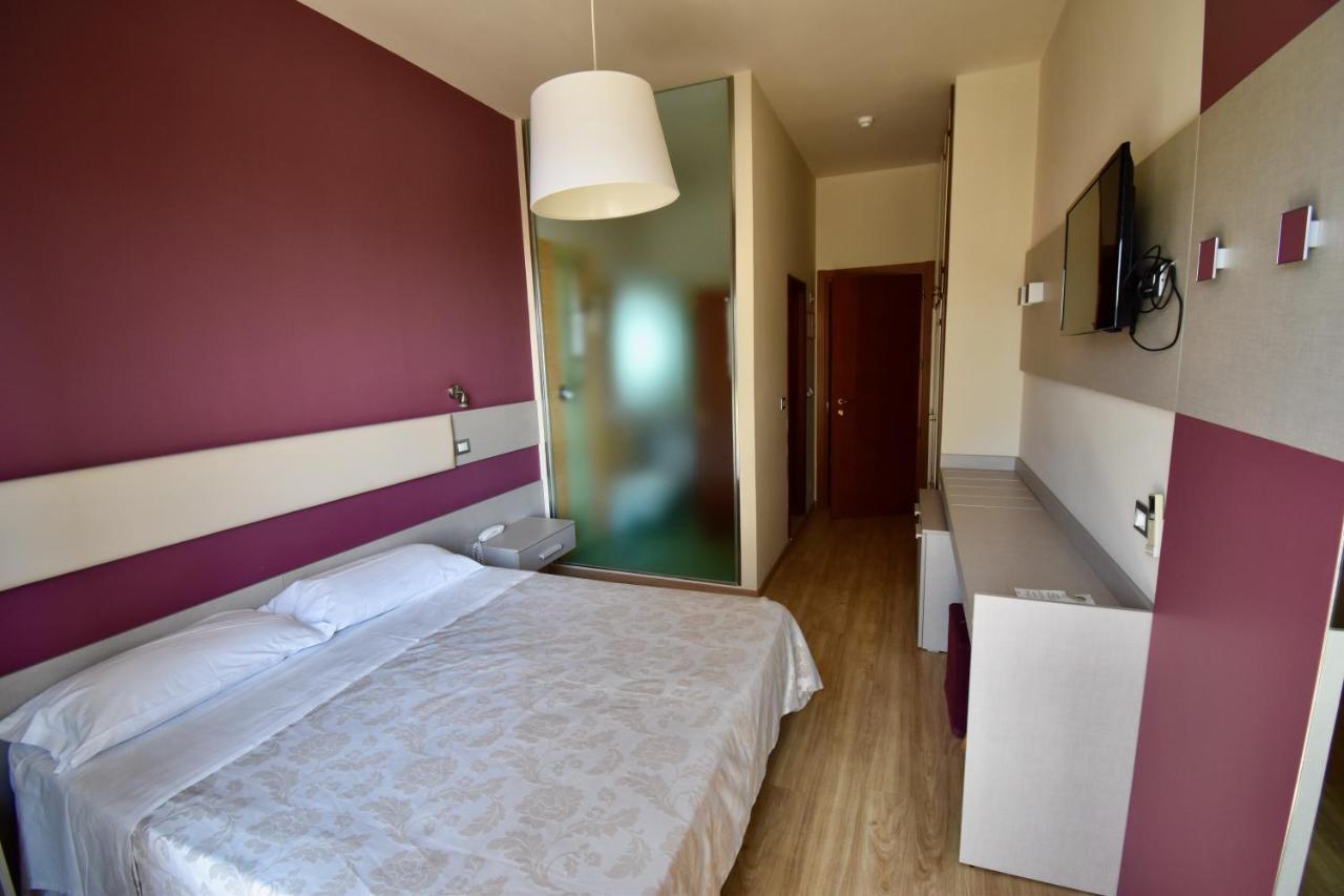 Hotel Astor B&B Lido di Classe Ngoại thất bức ảnh