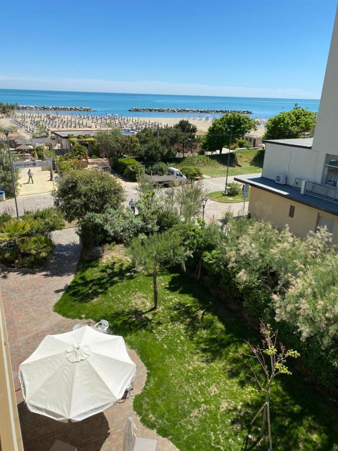 Hotel Astor B&B Lido di Classe Ngoại thất bức ảnh