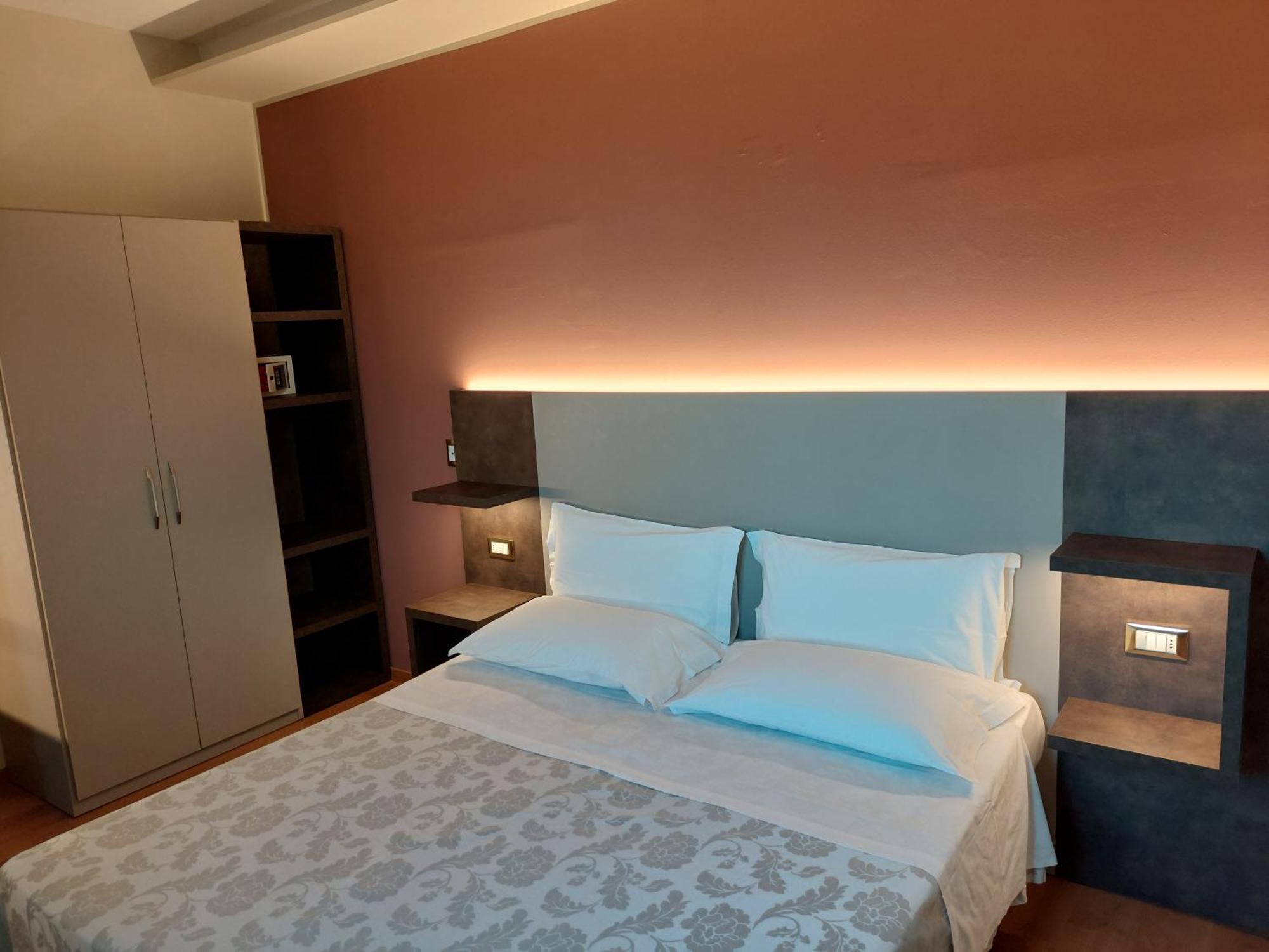 Hotel Astor B&B Lido di Classe Ngoại thất bức ảnh