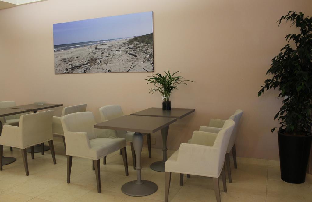 Hotel Astor B&B Lido di Classe Ngoại thất bức ảnh
