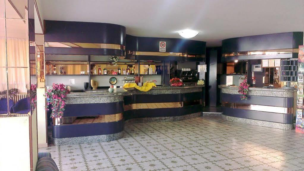 Hotel Astor B&B Lido di Classe Ngoại thất bức ảnh