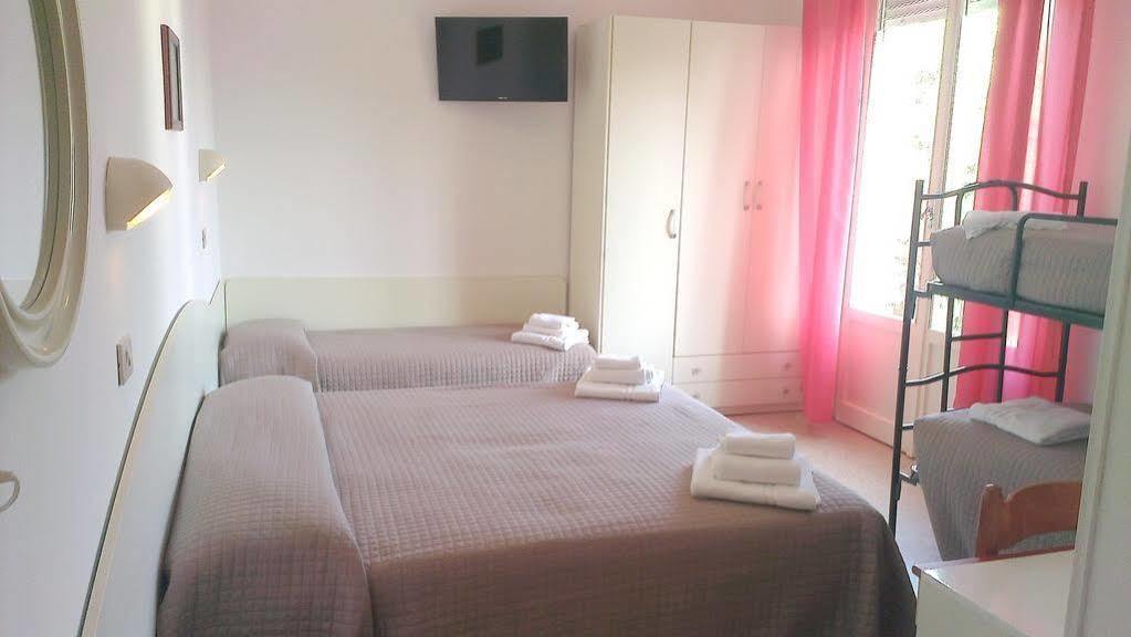 Hotel Astor B&B Lido di Classe Ngoại thất bức ảnh