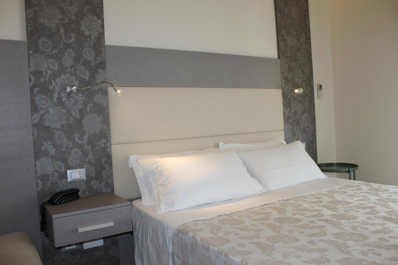 Hotel Astor B&B Lido di Classe Ngoại thất bức ảnh